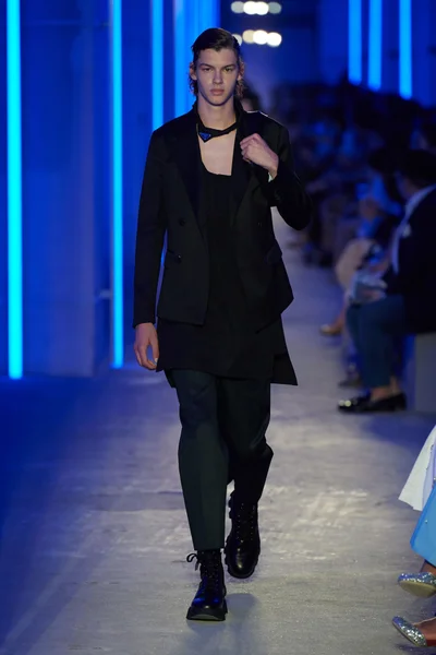 Look 22